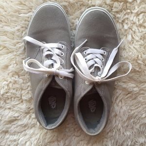 Vans Sneakers -- Size 9